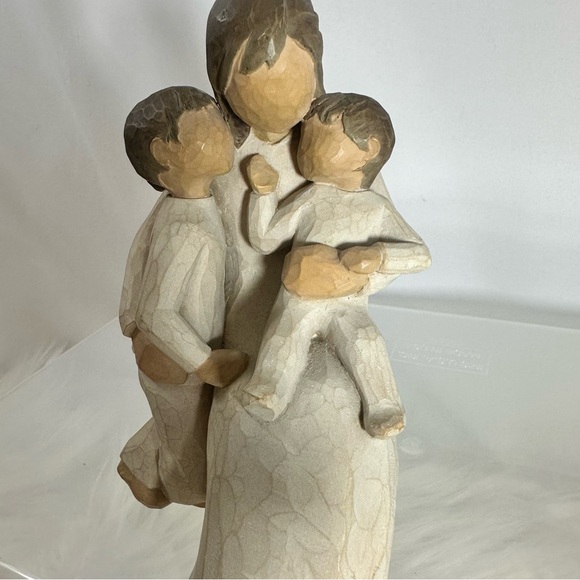 Willow Tree “Quietly” Figurine - Picture 2 of 7